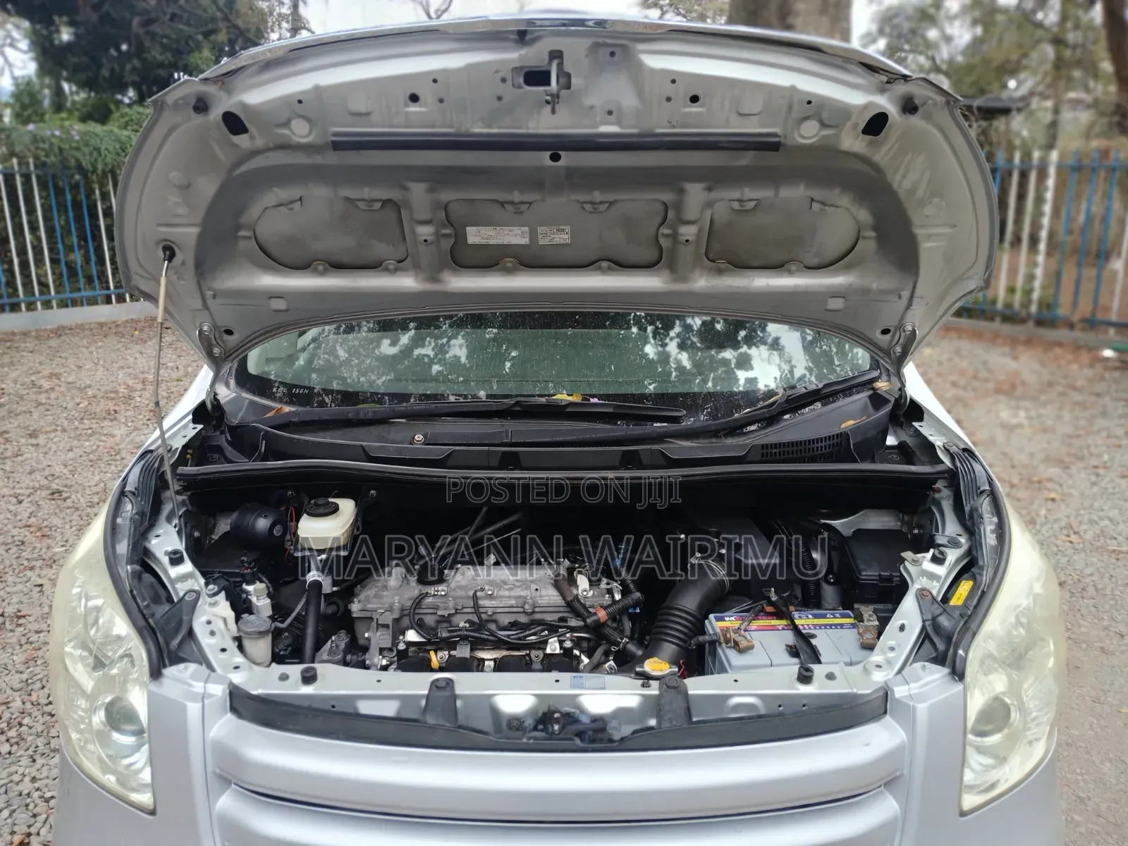 Toyota Noah 2.0 143hp FWD (7 Seater) 2008 Silver