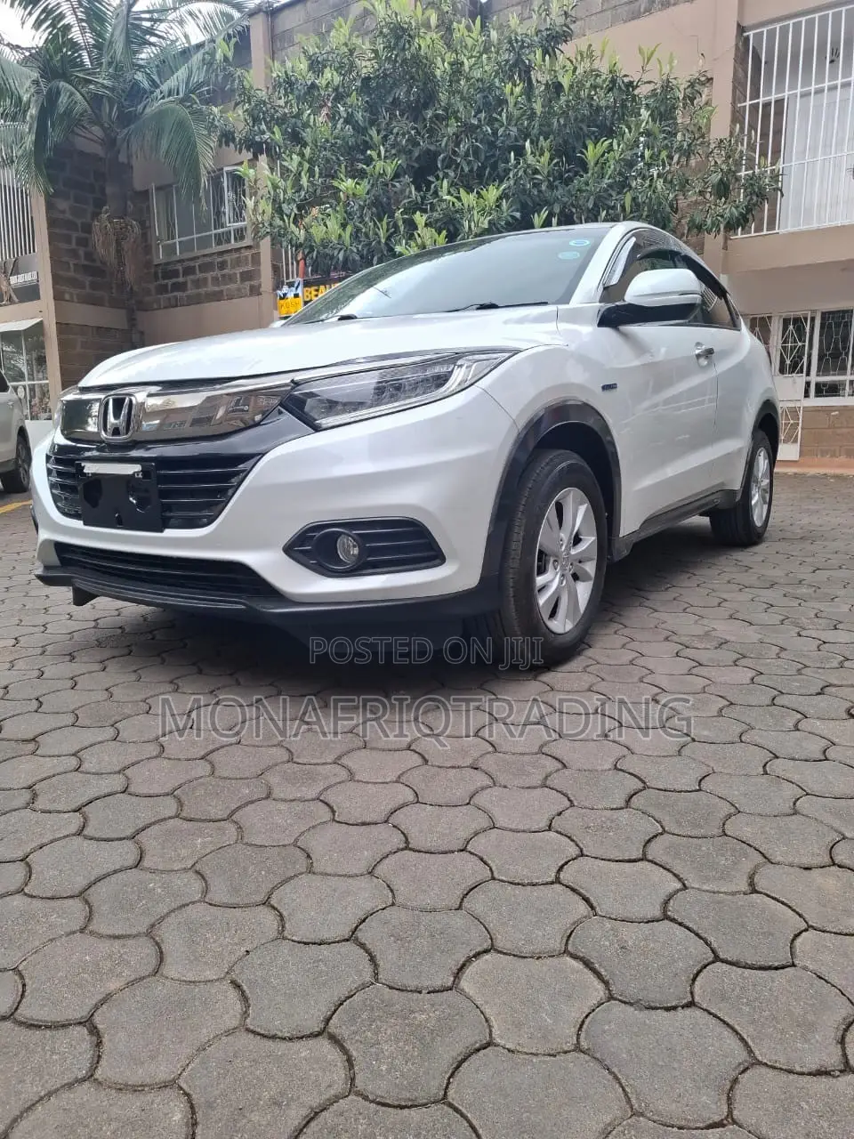 Honda Vezel 1.5 Hybrid 2WD 2019 White