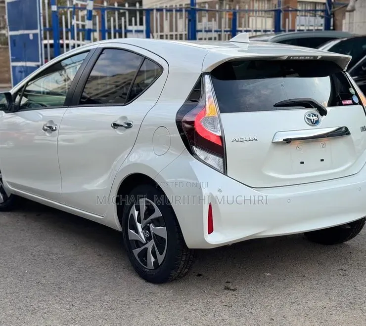 Toyota Aqua 2019 White