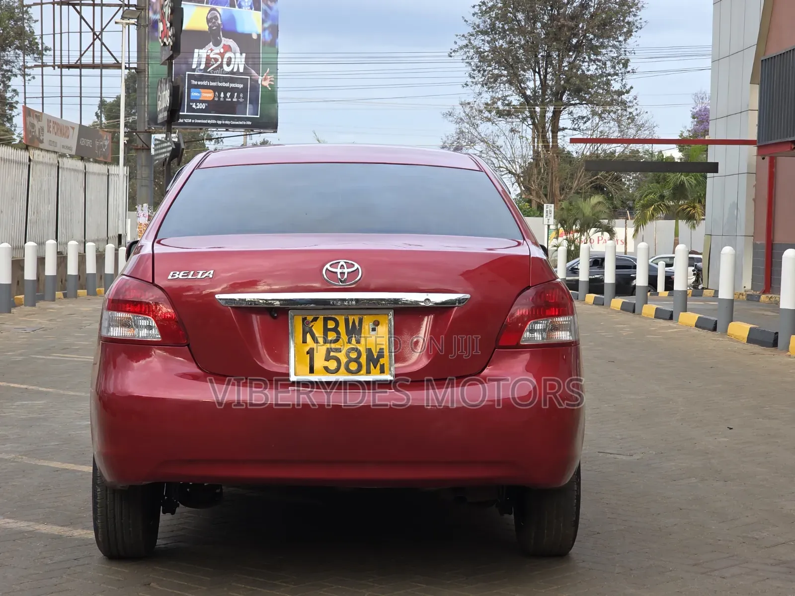 Toyota Belta 2006 Red