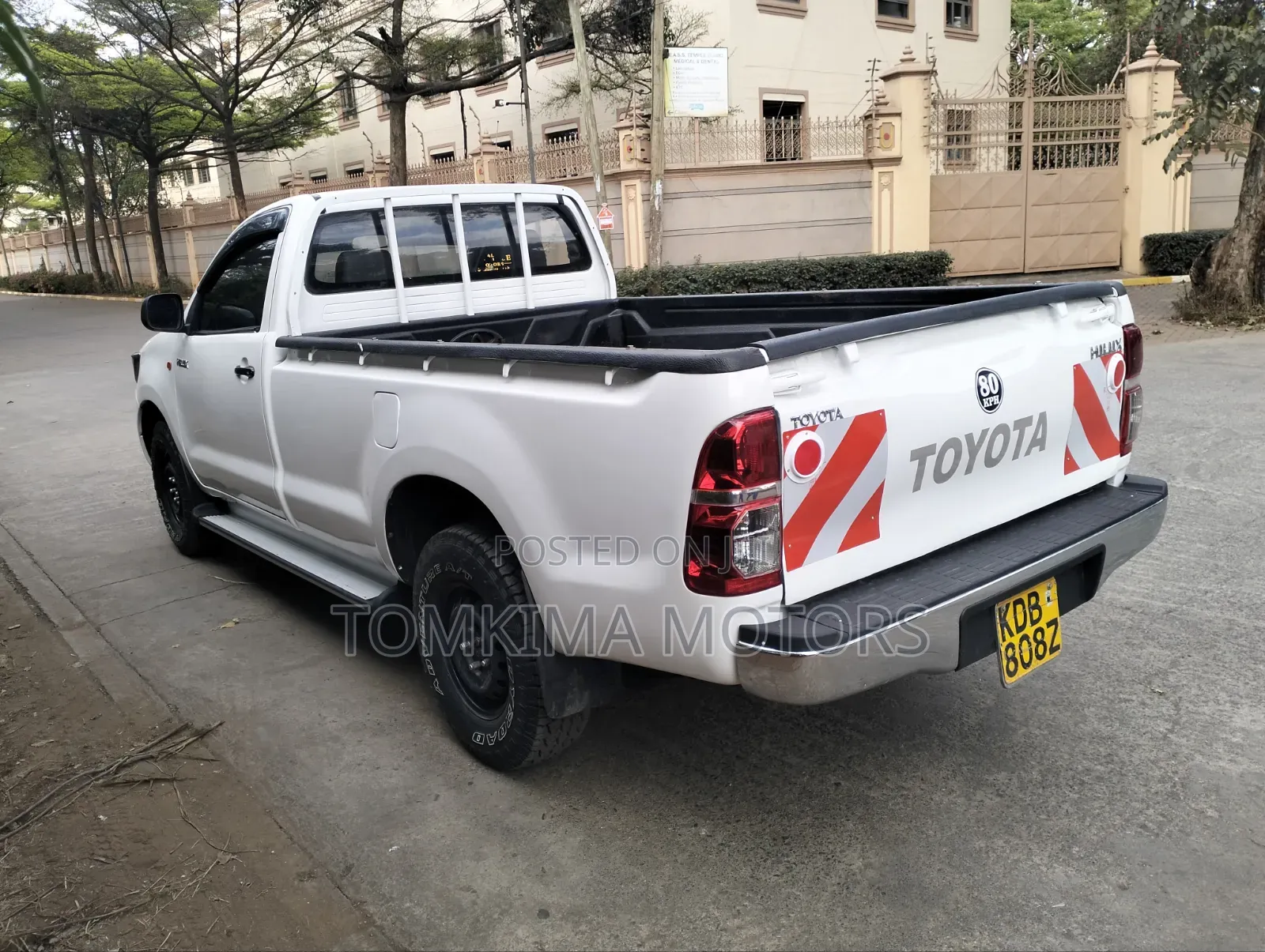 Toyota Hilux 2014 White