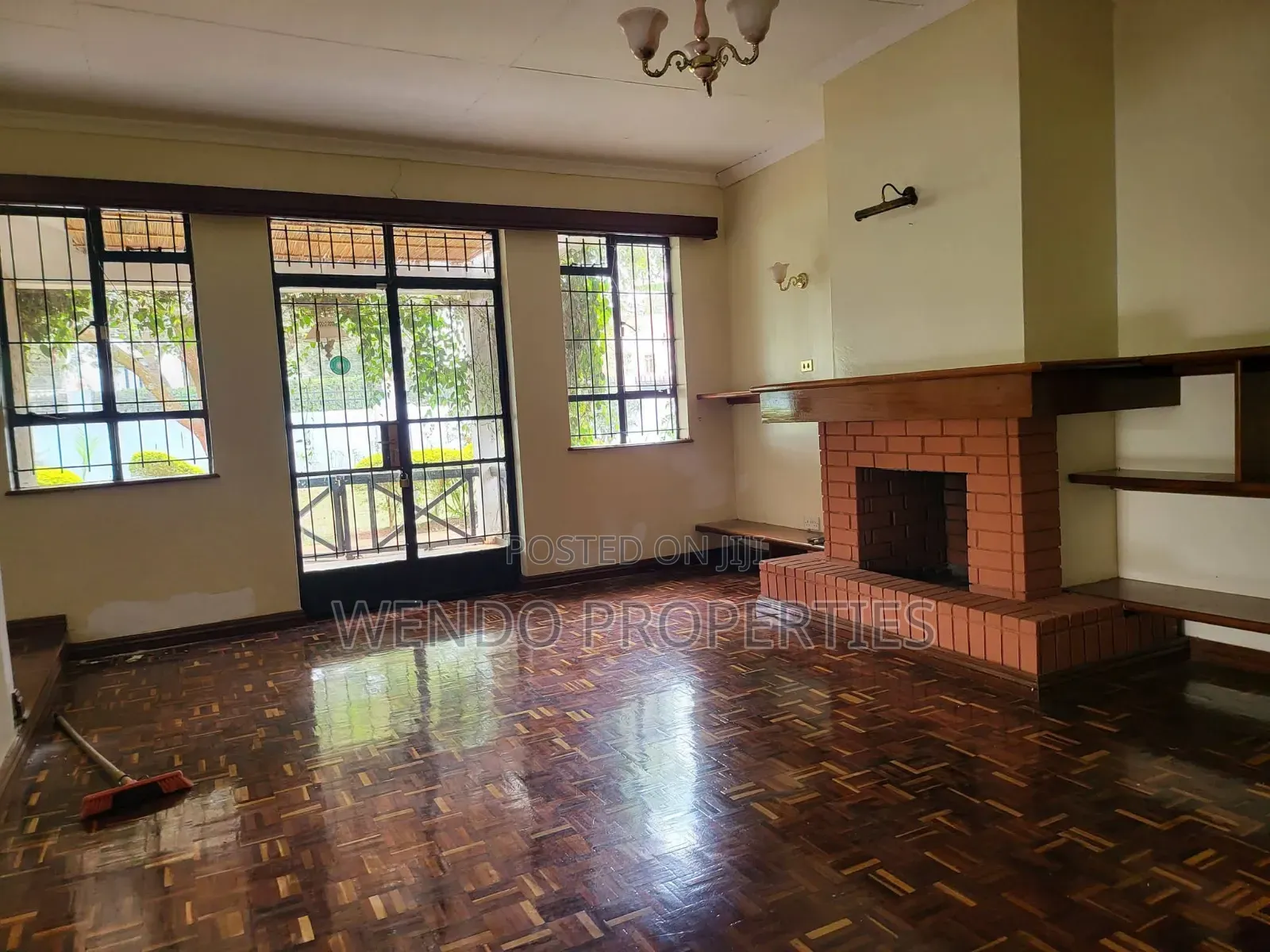 4bdrm Bungalow in Runda for rent