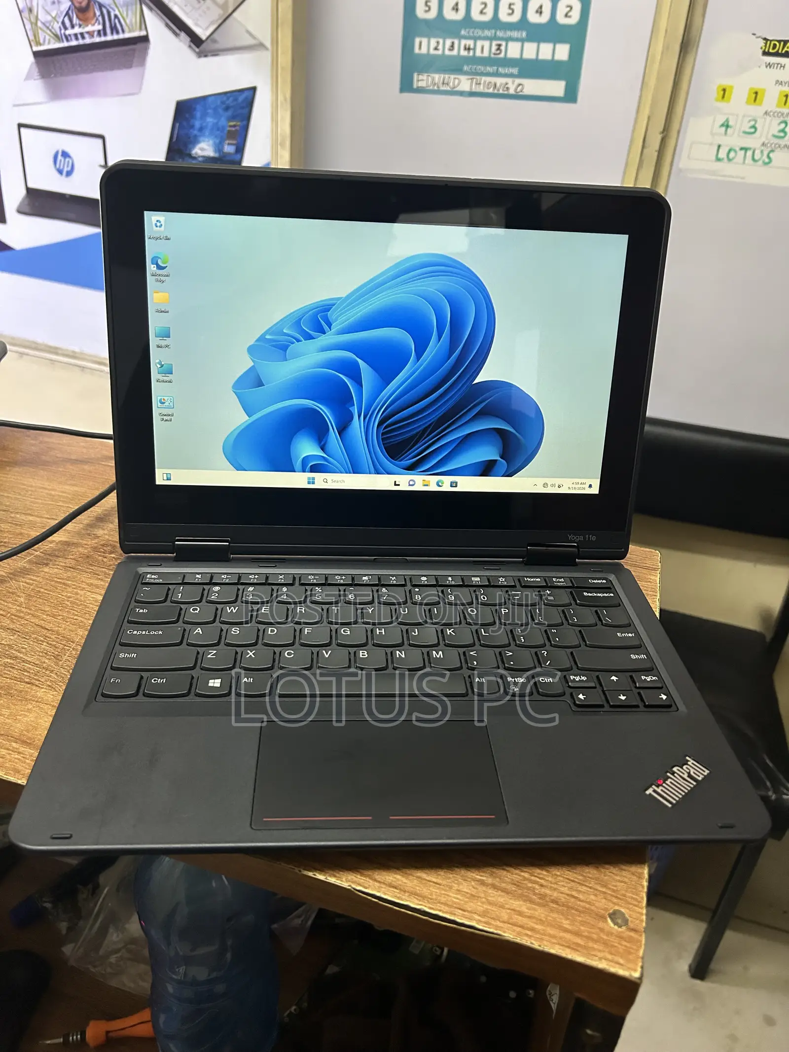 Laptop Lenovo Yoga 11e 4GB Intel Celeron SSD 128GB