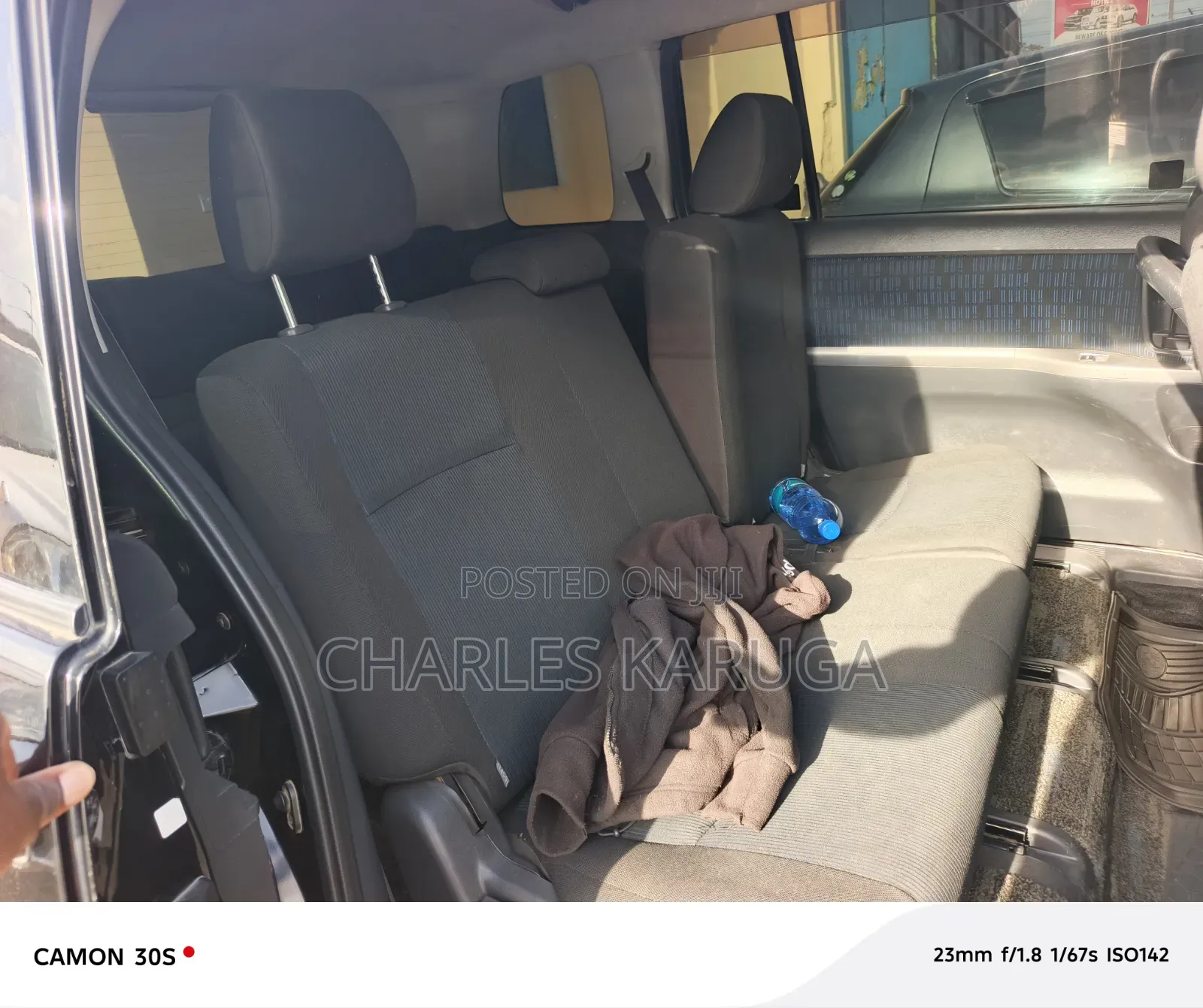 Toyota ISIS 2016 Black