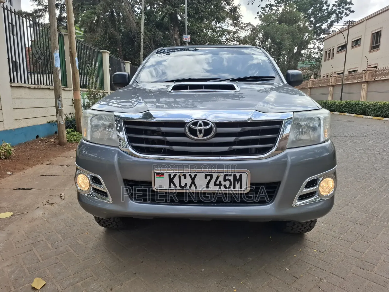 Toyota Hilux 3.0 D-4D 4x4 2013 Gray