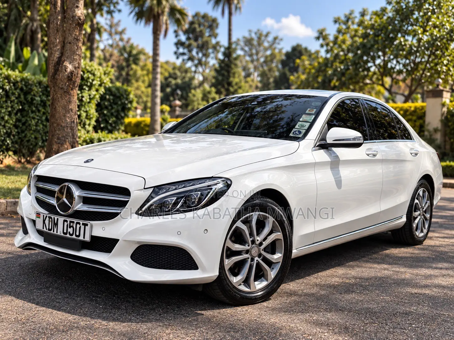 Mercedes-Benz C200 2016 Pearl