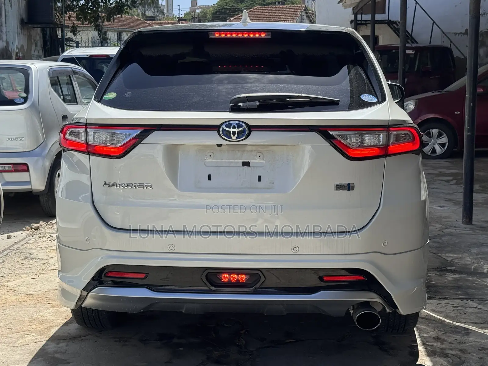 Toyota Harrier 2.5 Hybrid 4WD 2020 White