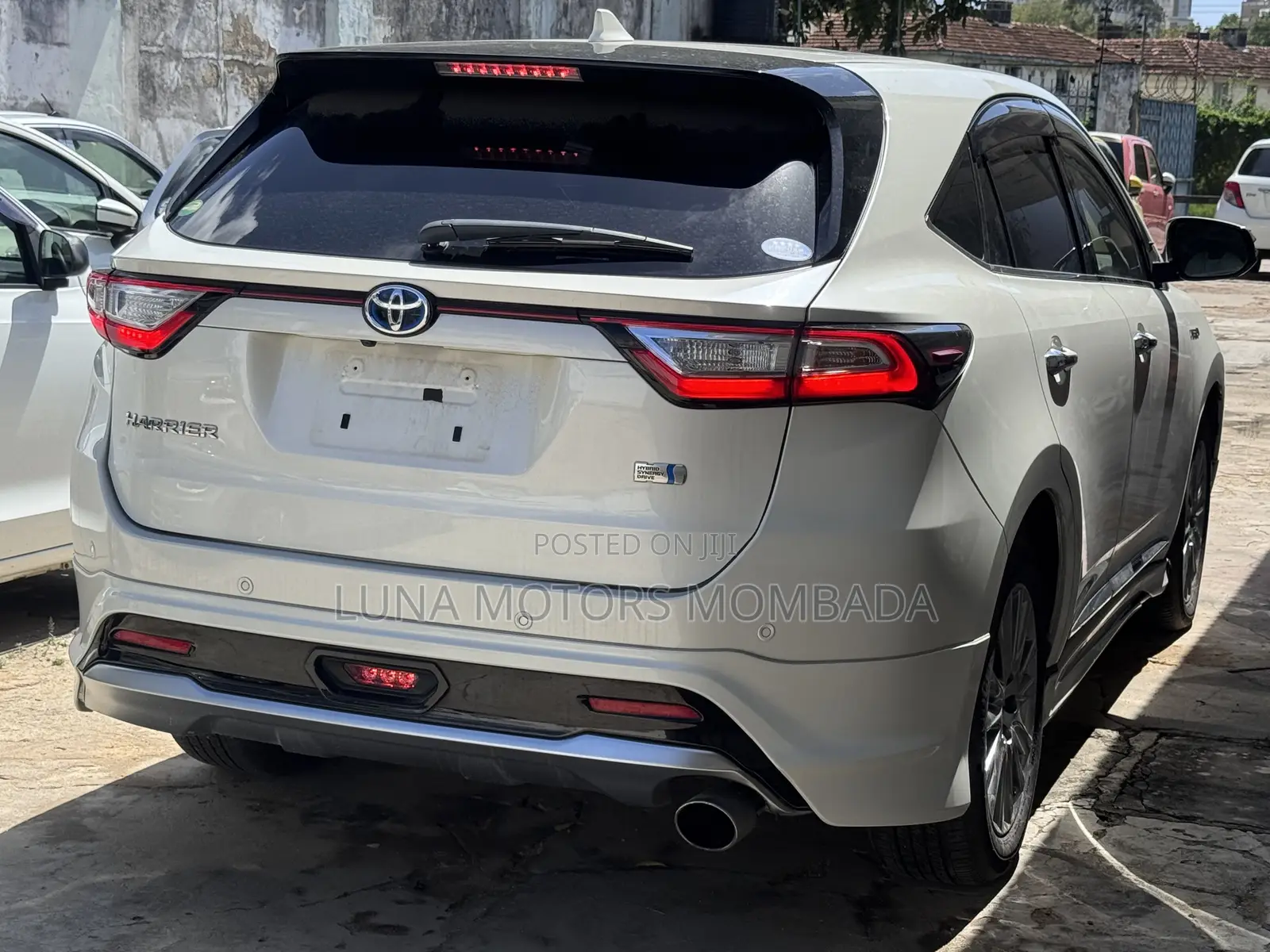 Toyota Harrier 2.5 Hybrid 4WD 2020 White