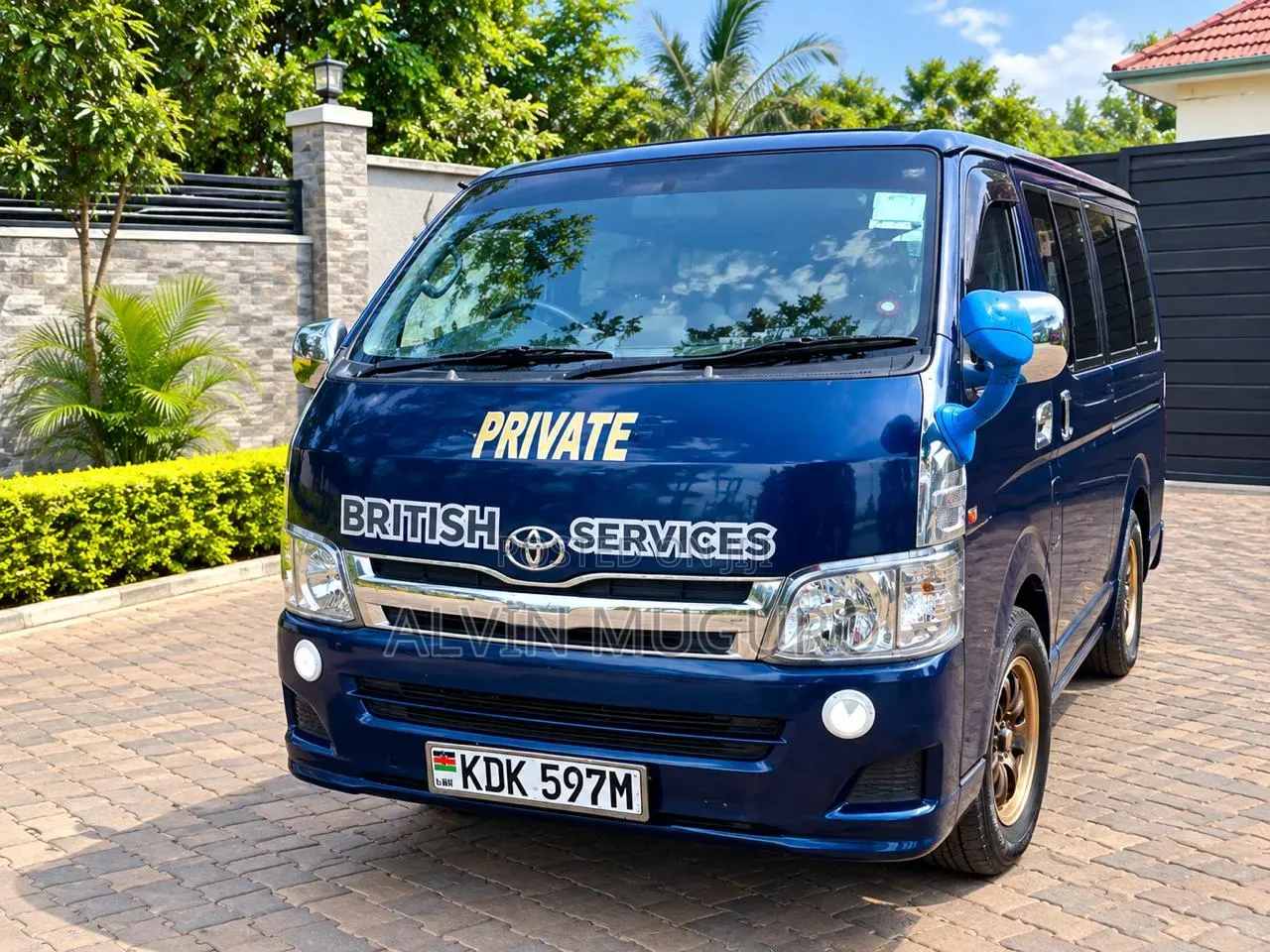 Toyota HiAce 2015 Blue