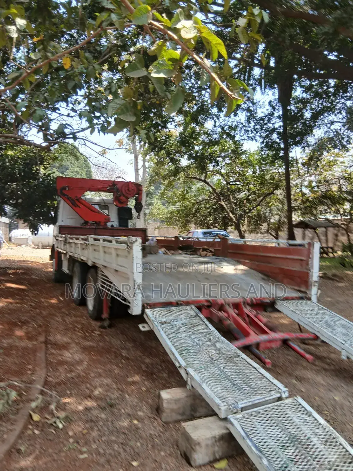 Low-Bed ; Mguukumii Available for Logistics