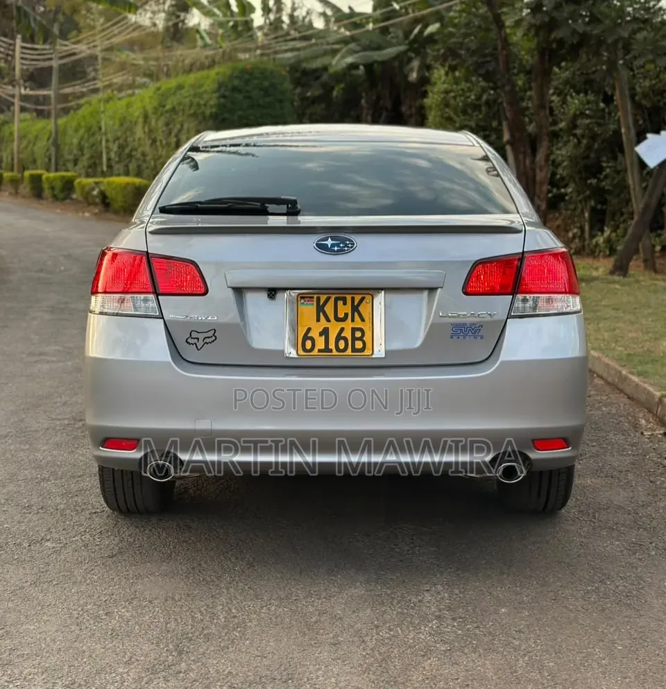 Subaru Legacy 2011 Silver