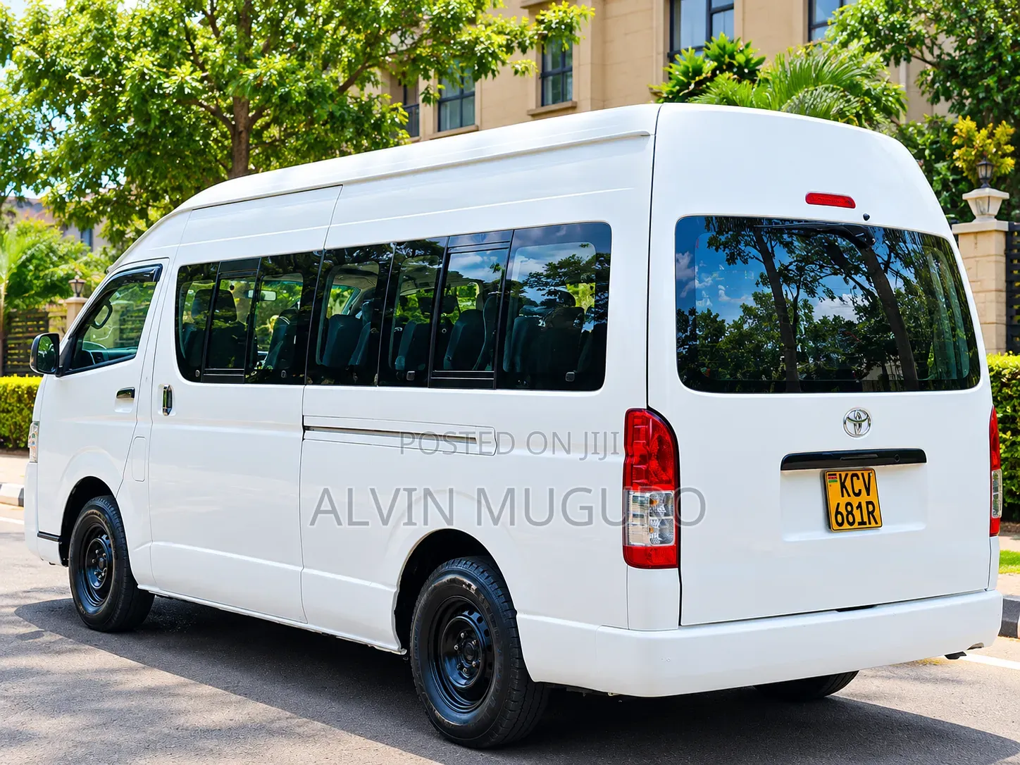 Toyota HiAce 2019 White