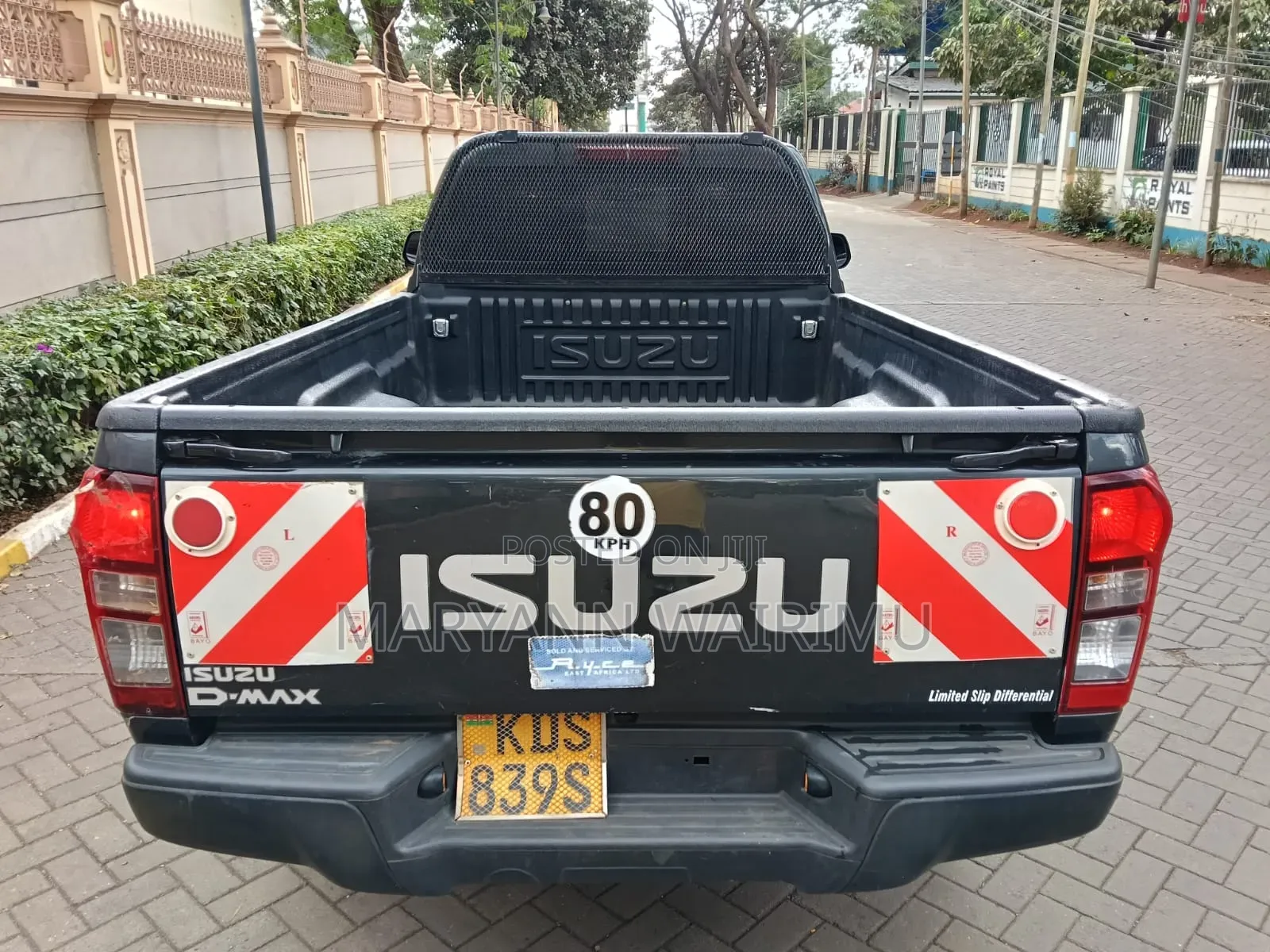 Isuzu D-MAX 2025 Gray