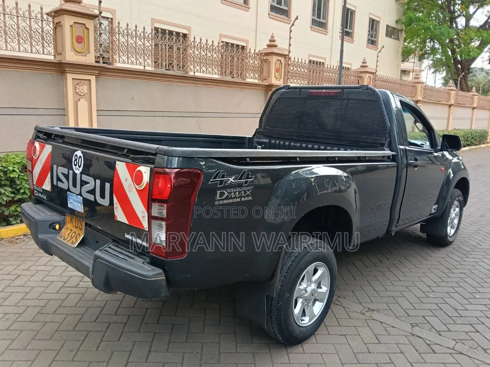 Isuzu D-MAX 2025 Gray
