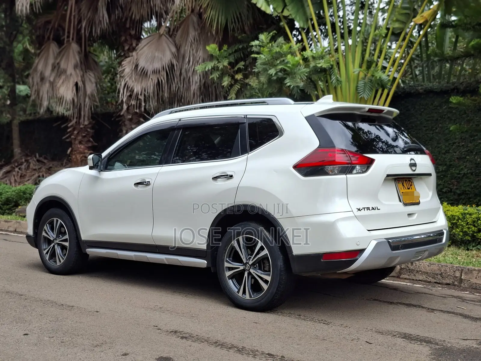 Nissan X-Trail 2.0 Petrol AWD 2017 White