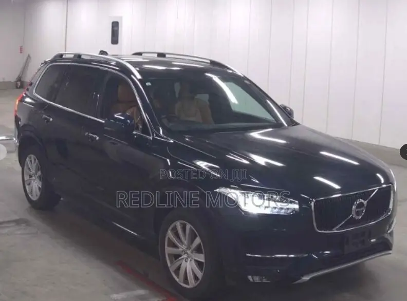 Volvo XC90 T5 Momentum AWD 2019 Black