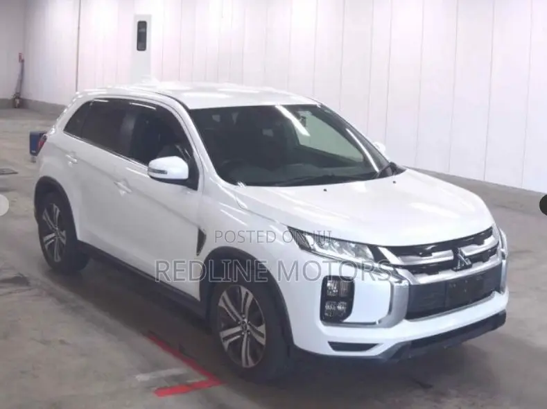 Mitsubishi RVR 2019 Off white