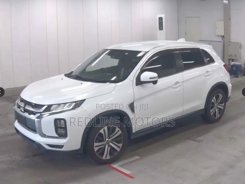 Mitsubishi RVR 2019 Off white