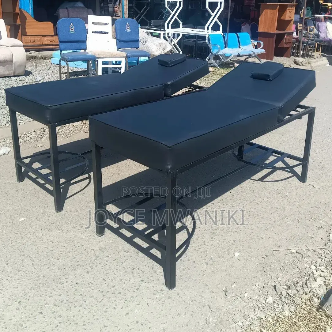 Professional Massage Bed With Waterproof Black Cover