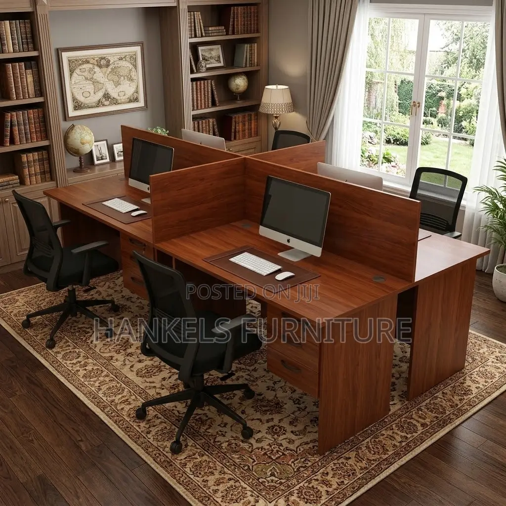 4 Person Office Workstation