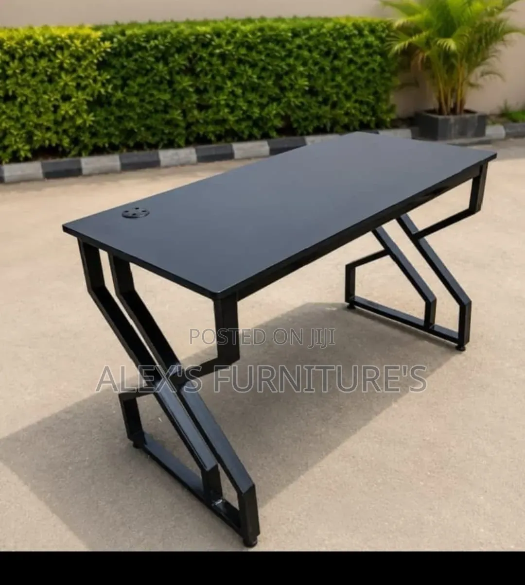 Full Black Office Desk/Luxury Modern Desk