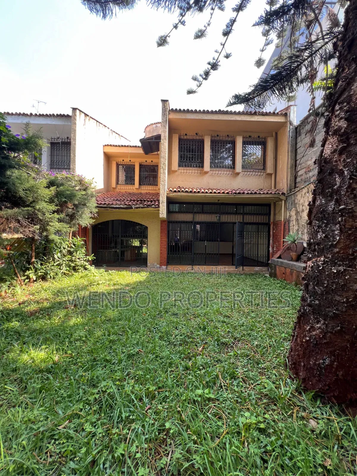 4bdrm Townhouse / Terrace in Lakeview Estate for rent