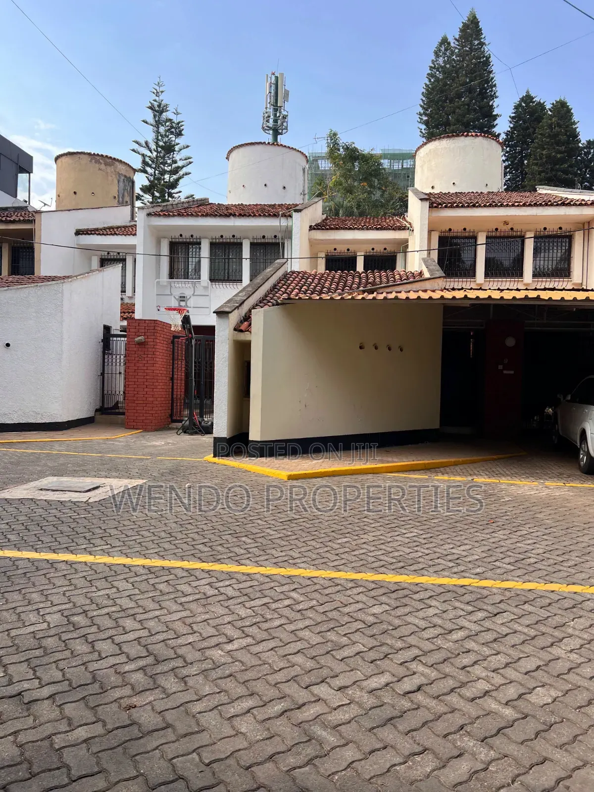 4bdrm Townhouse / Terrace in Lakeview Estate for rent