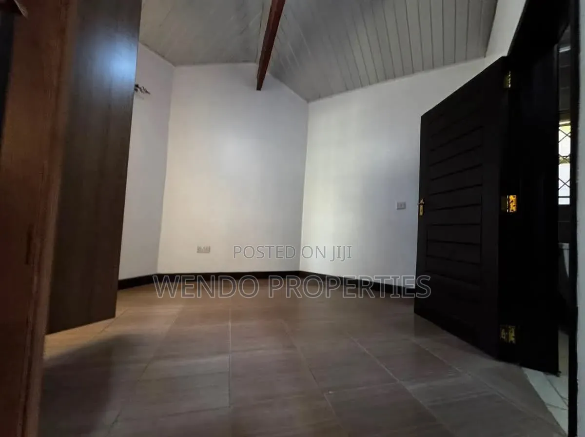 3bdrm Bungalow in Karen C for rent