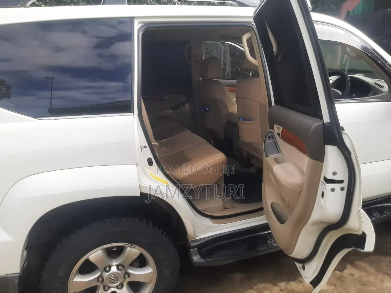 Toyota Land Cruiser Prado 2006 White