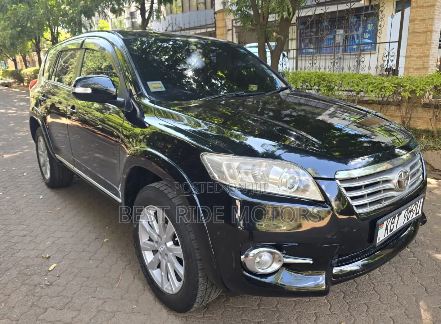 Toyota Vanguard 2012 Black
