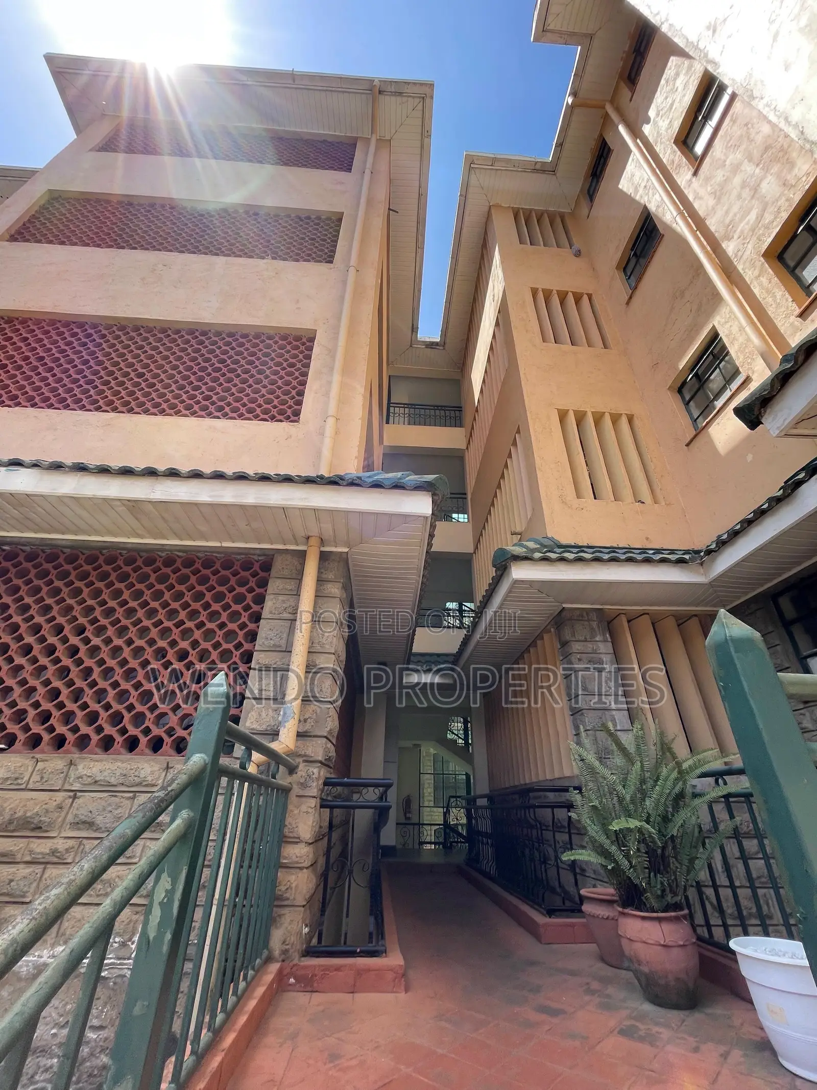 3bdrm Apartment in Riverside Drive for rent