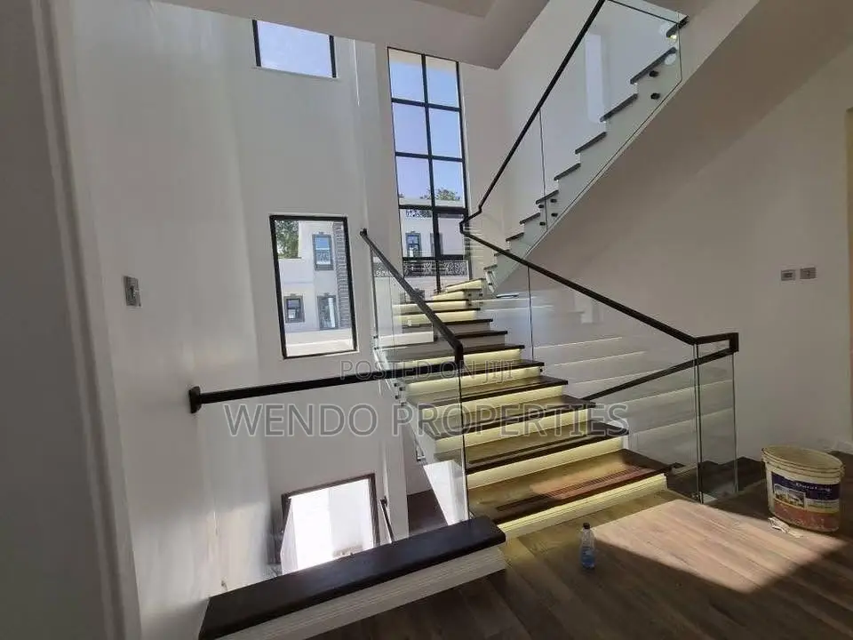 5bdrm House in Muthangari for rent