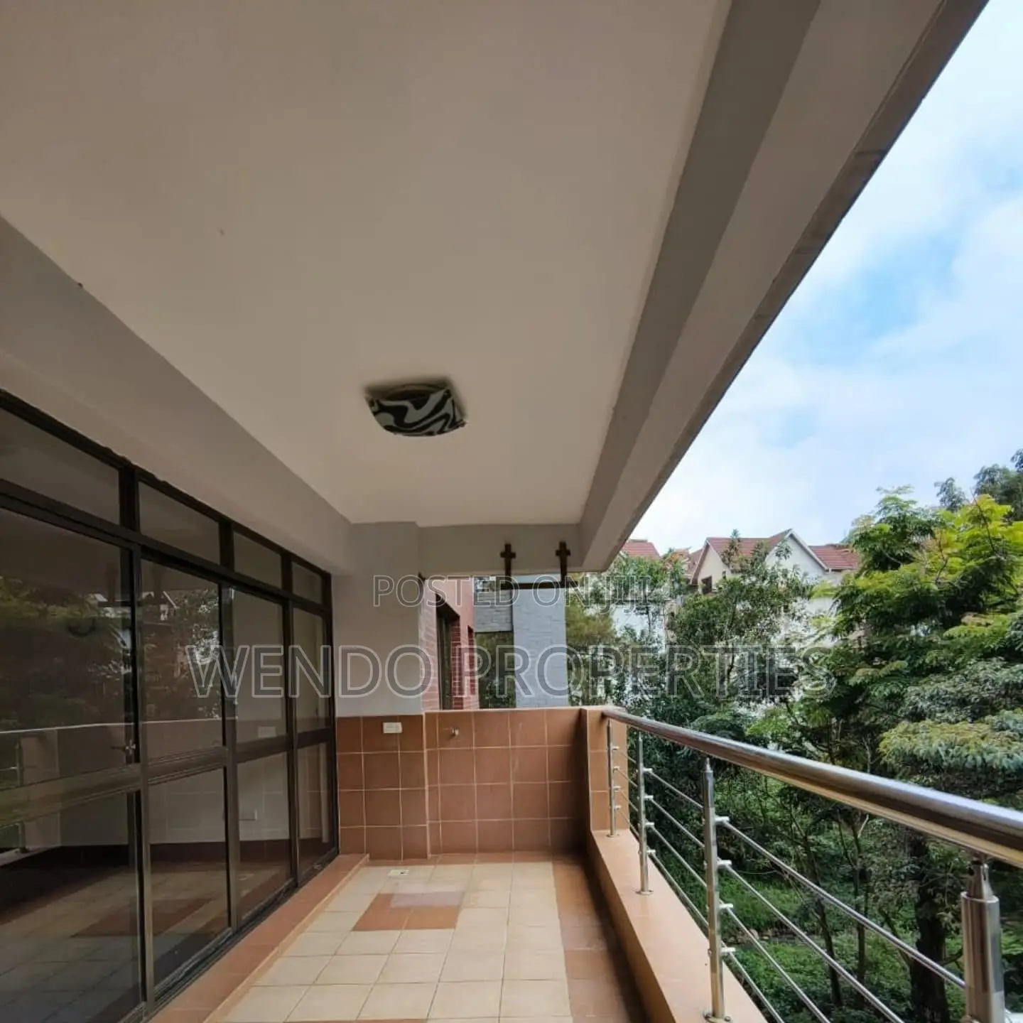 3bdrm Apartment in Riverside Drive for rent