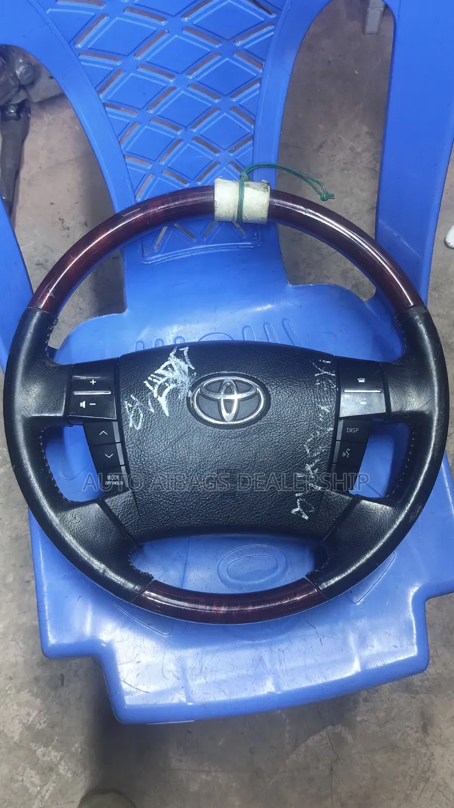 Steering Wheels Toyota Mark X GRX 120.