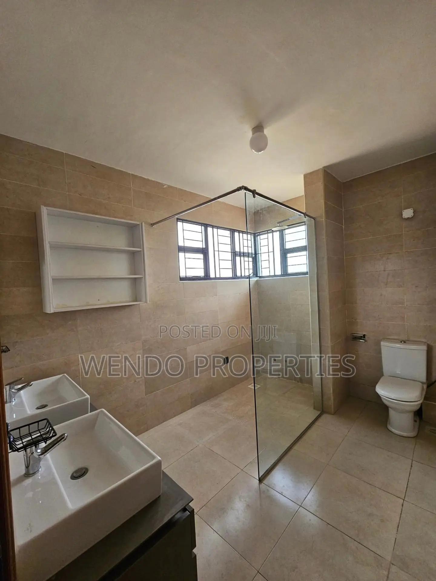 5bdrm House in Riverside Drive for rent