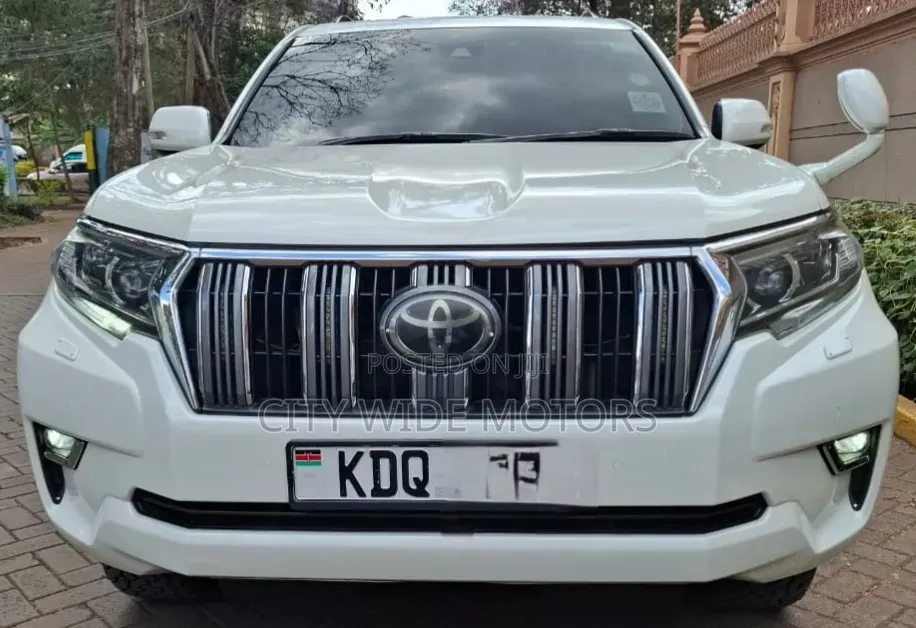 Toyota Land Cruiser Prado 2.8 2018 White
