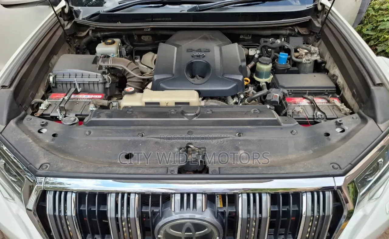Toyota Land Cruiser Prado 2.8 2018 White