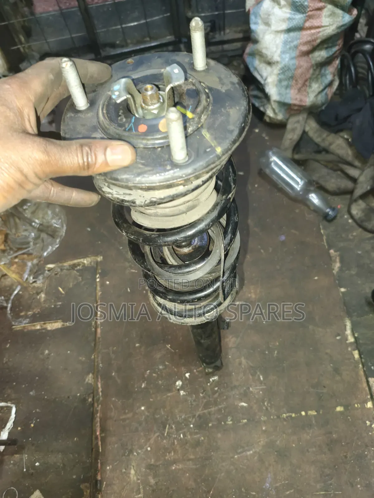 Toyota Crown Front Shock With Sensor