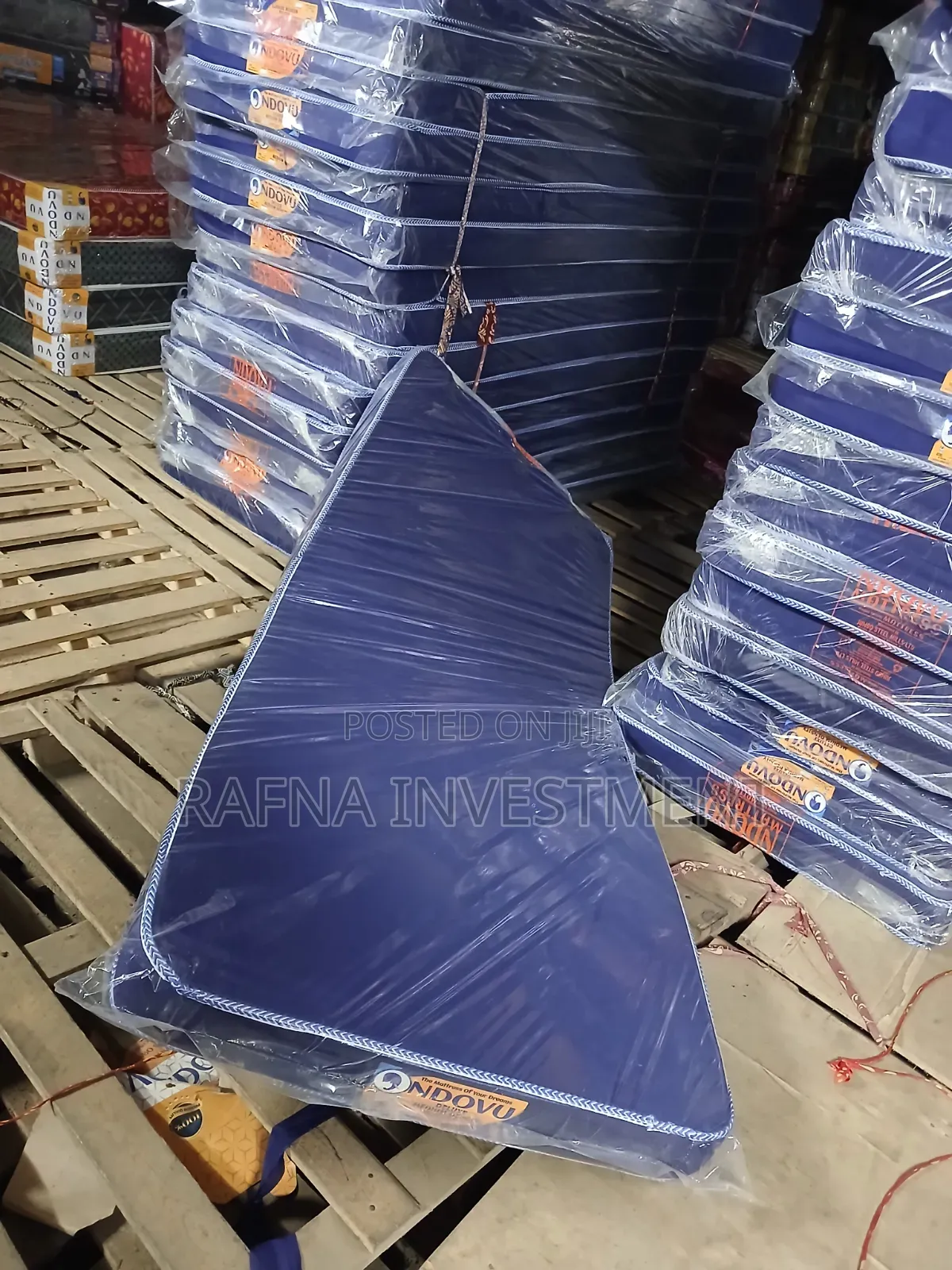 School Mattresses 2.5*6*3" at ` 10pc Plus