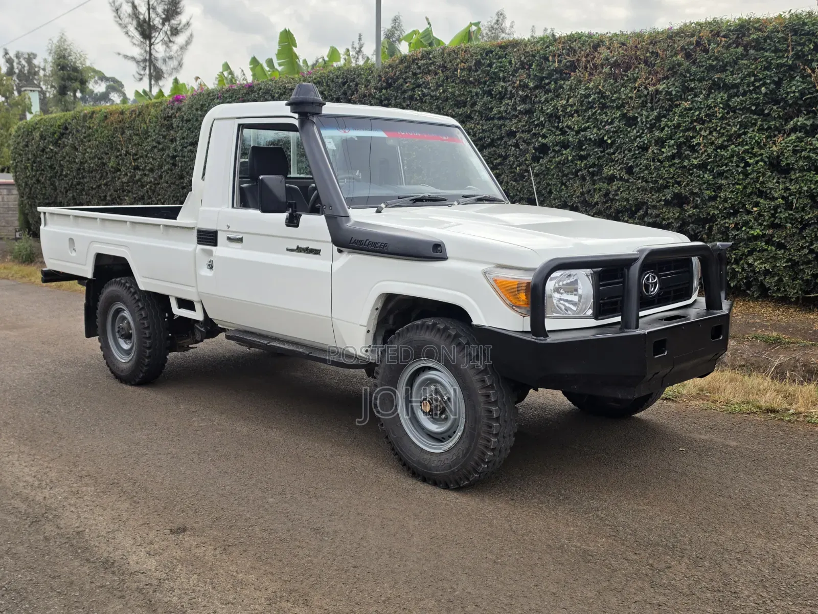 Toyota Land Cruiser 79 Series 2017 White