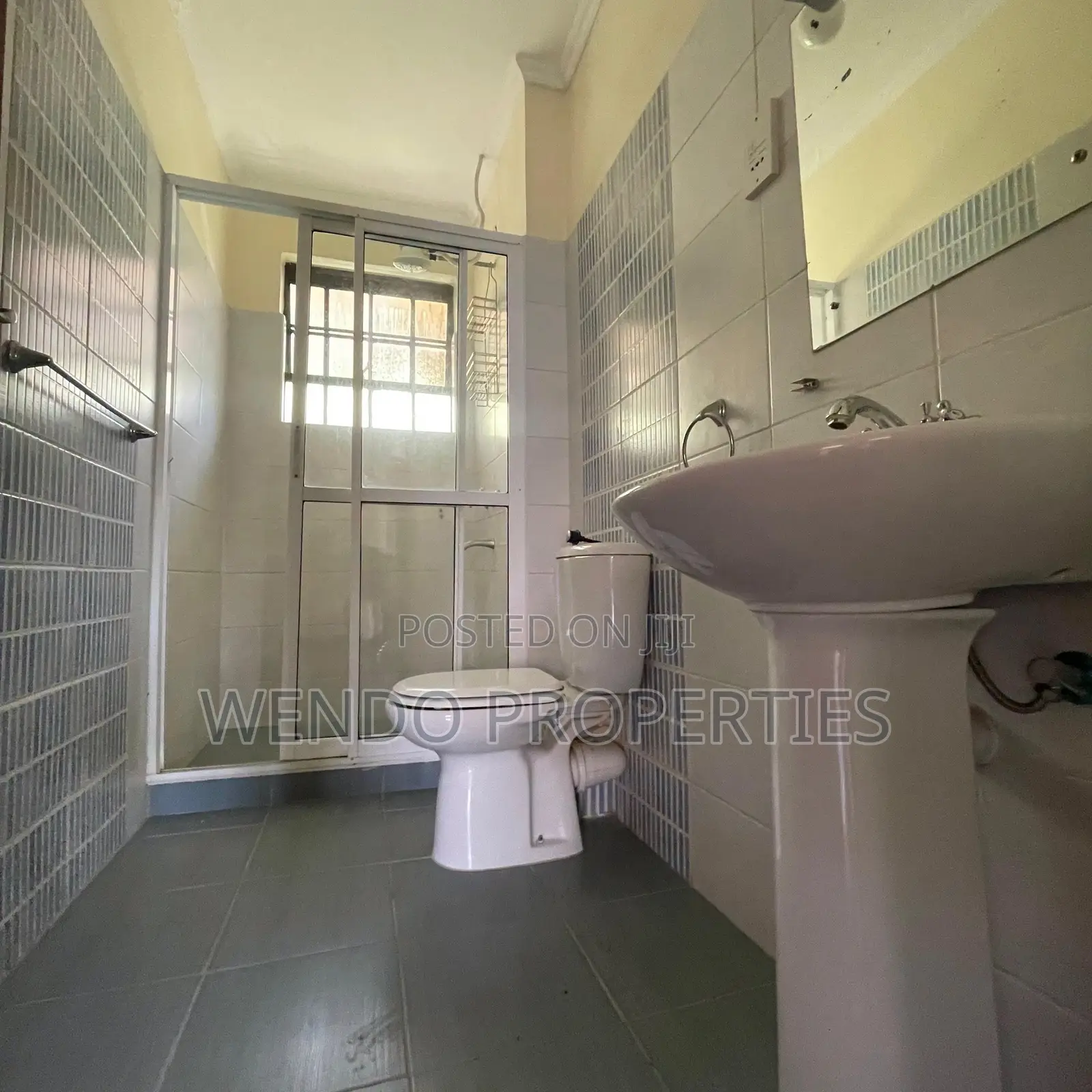 3bdrm Apartment in Valley Arcade for rent