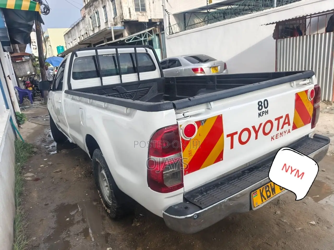 Toyota Hilux 2013 White
