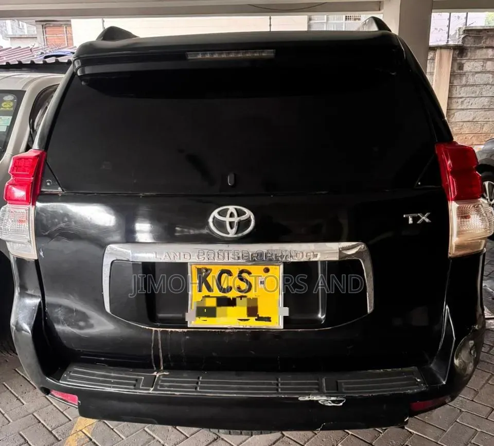 Toyota Land Cruiser Prado 2011 Black