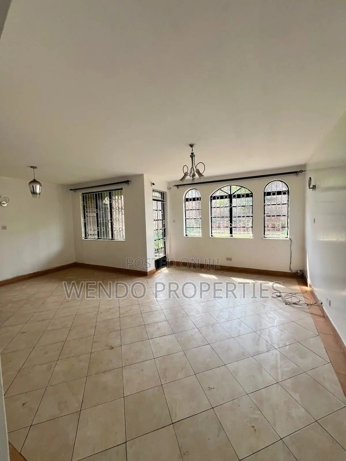 3bdrm Maisonette in Valley Arcade for rent