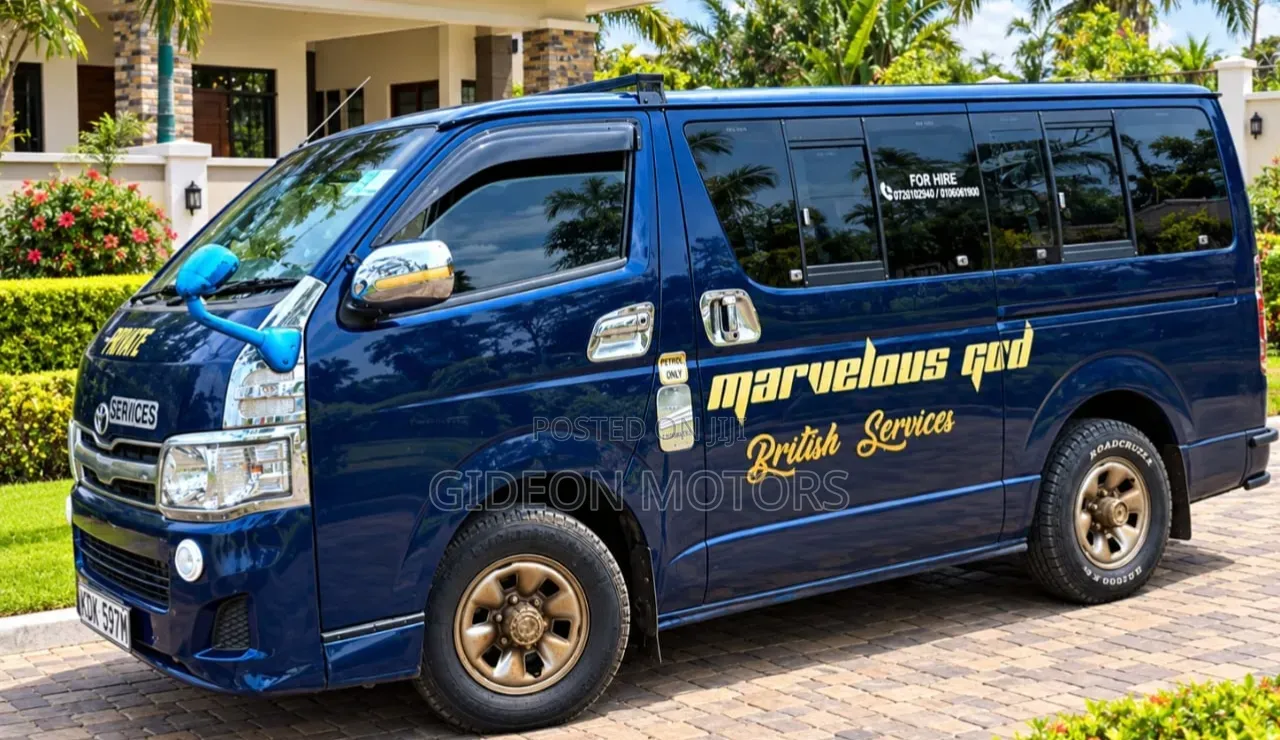 Toyota HiAce 2015 Blue