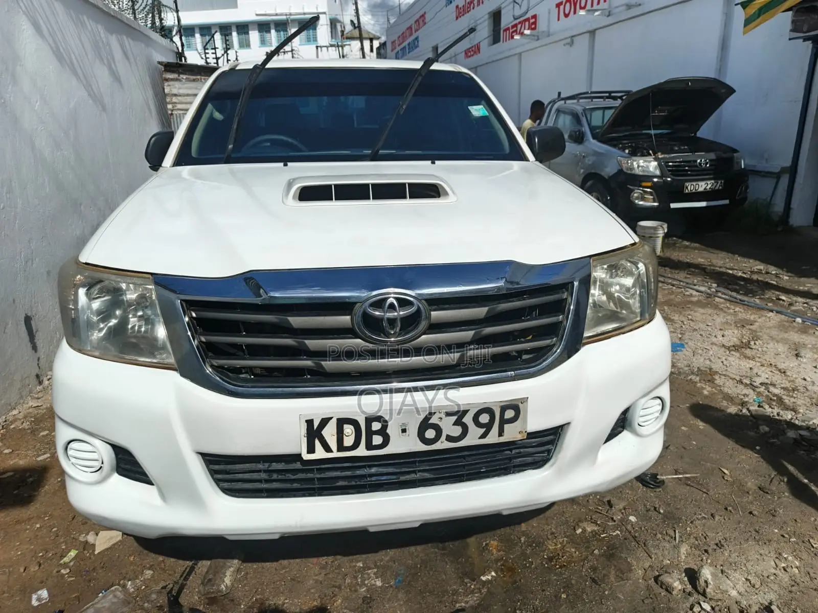 Toyota Hilux 2014 White