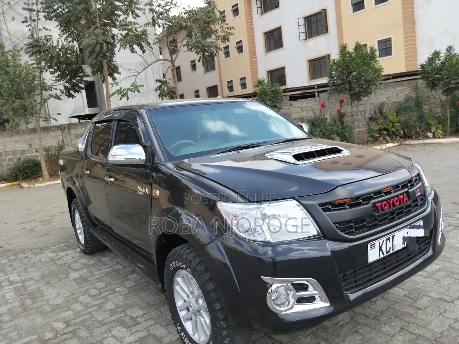 Toyota Hilux 2.5 D-4D 4X4 SRX 2010 Black