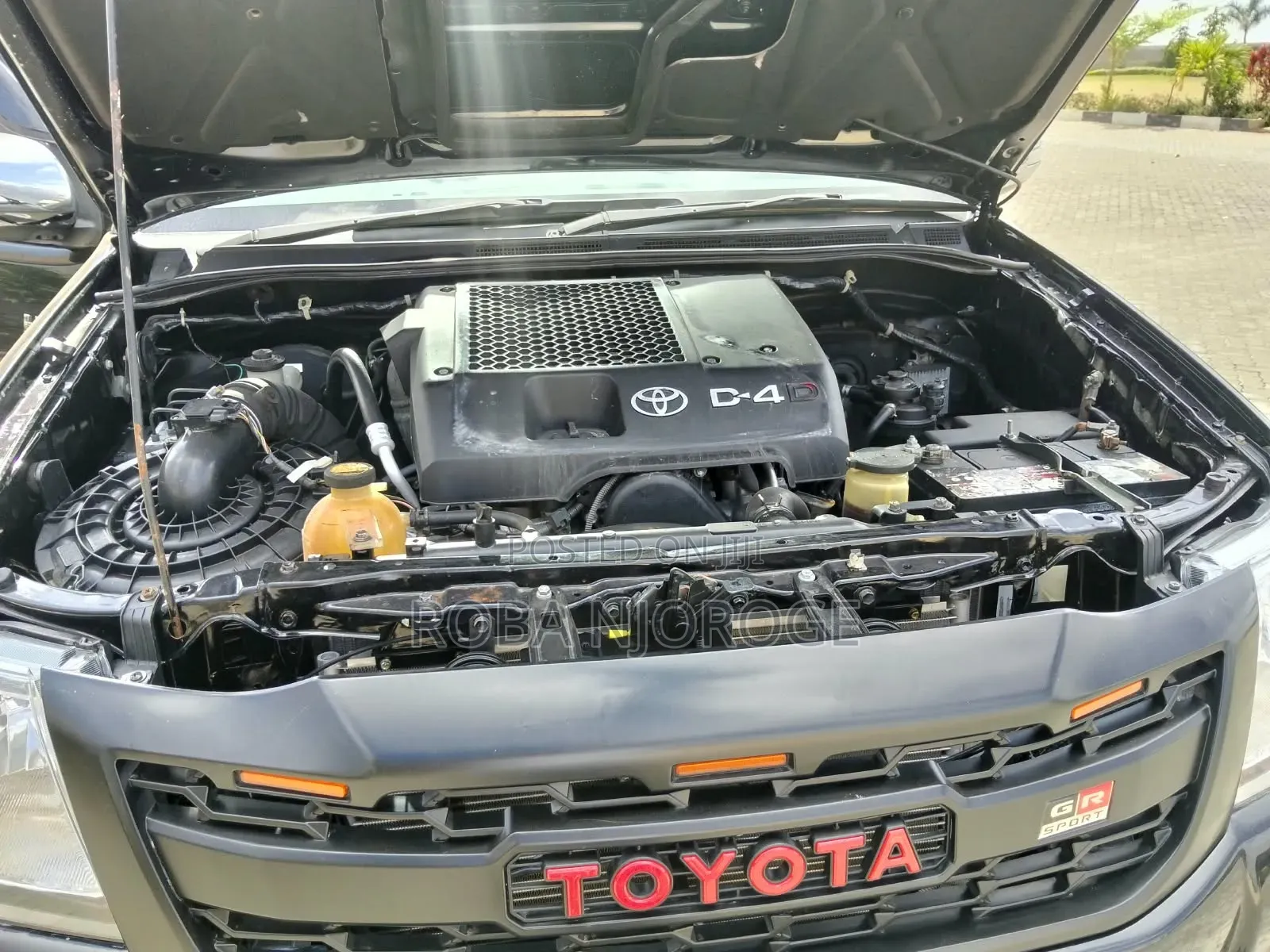Toyota Hilux 2.5 D-4D 4X4 SRX 2010 Black