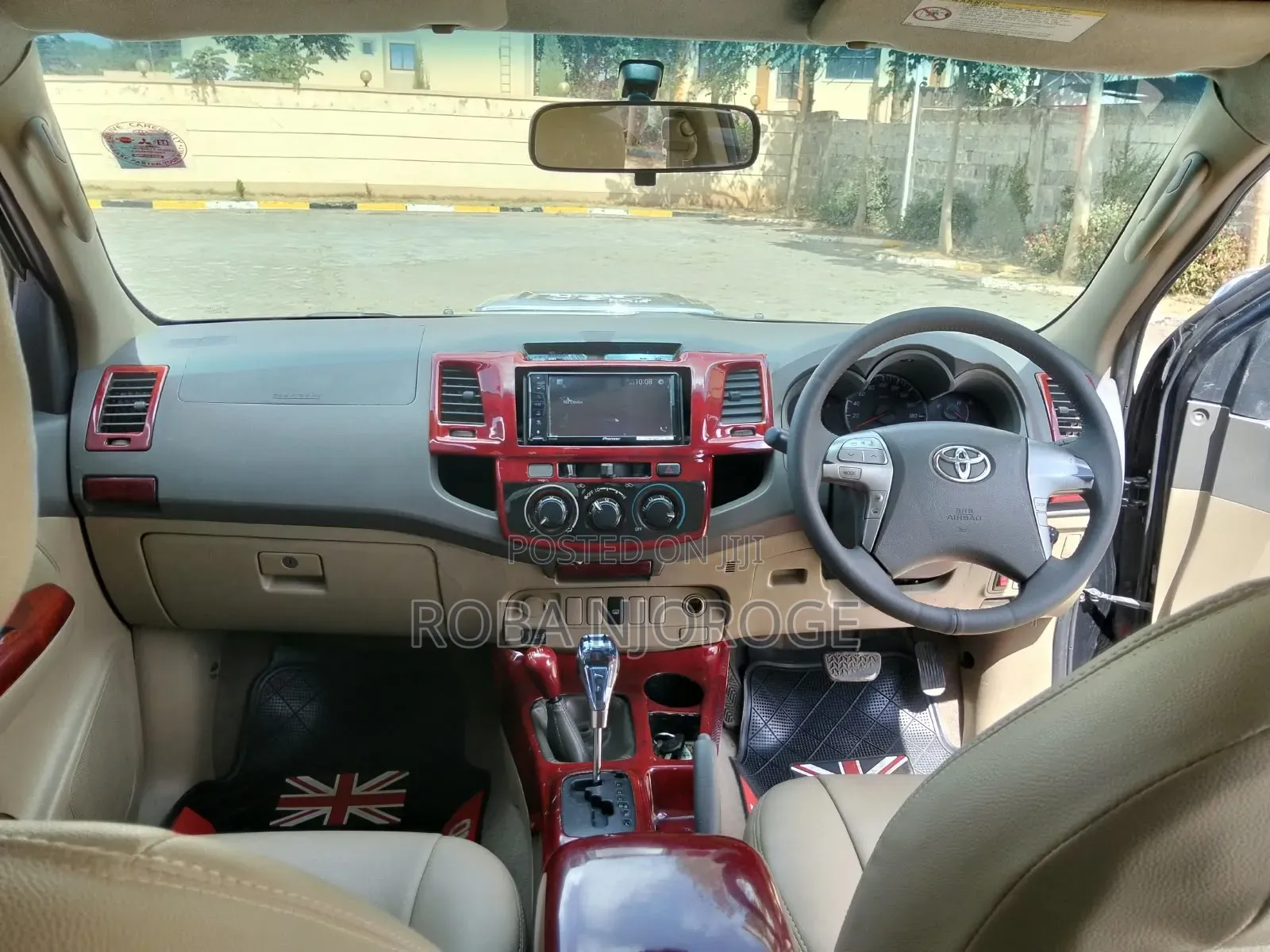 Toyota Hilux 2.5 D-4D 4X4 SRX 2010 Black