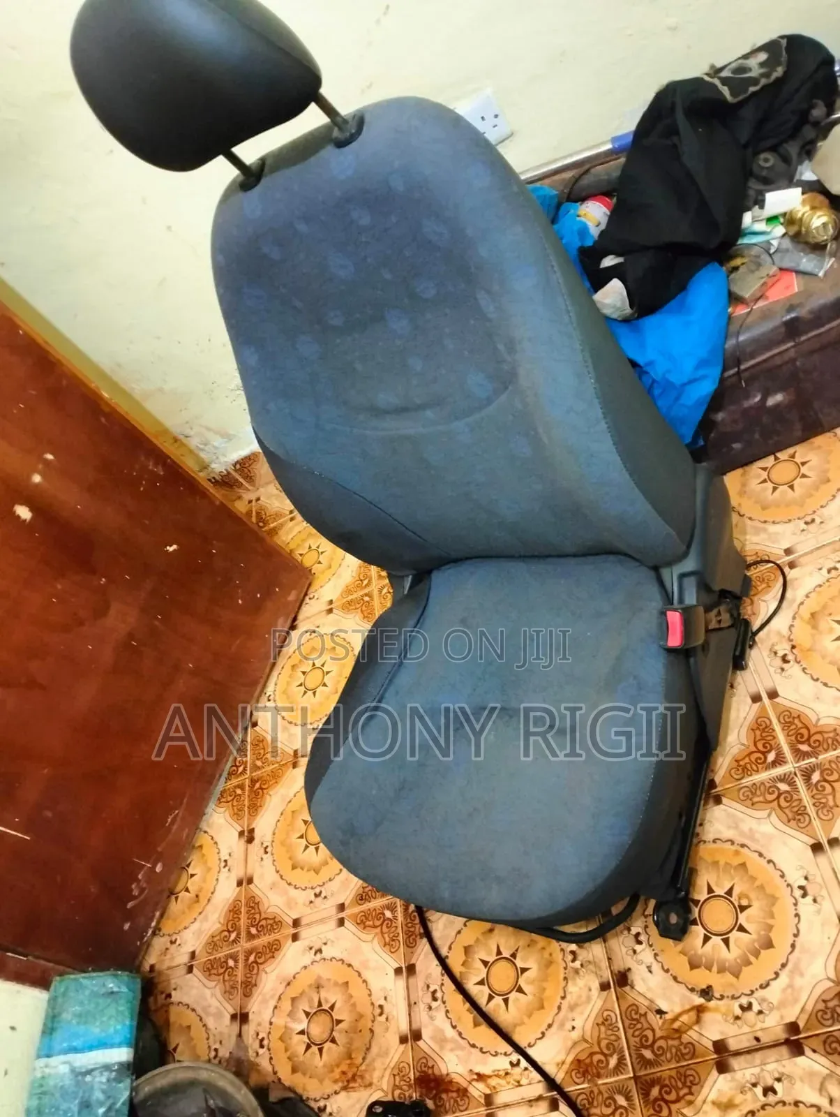 Toyota Vitz Right Front Seat XP10 1999-2005 Yaris Platz Ex-Japan